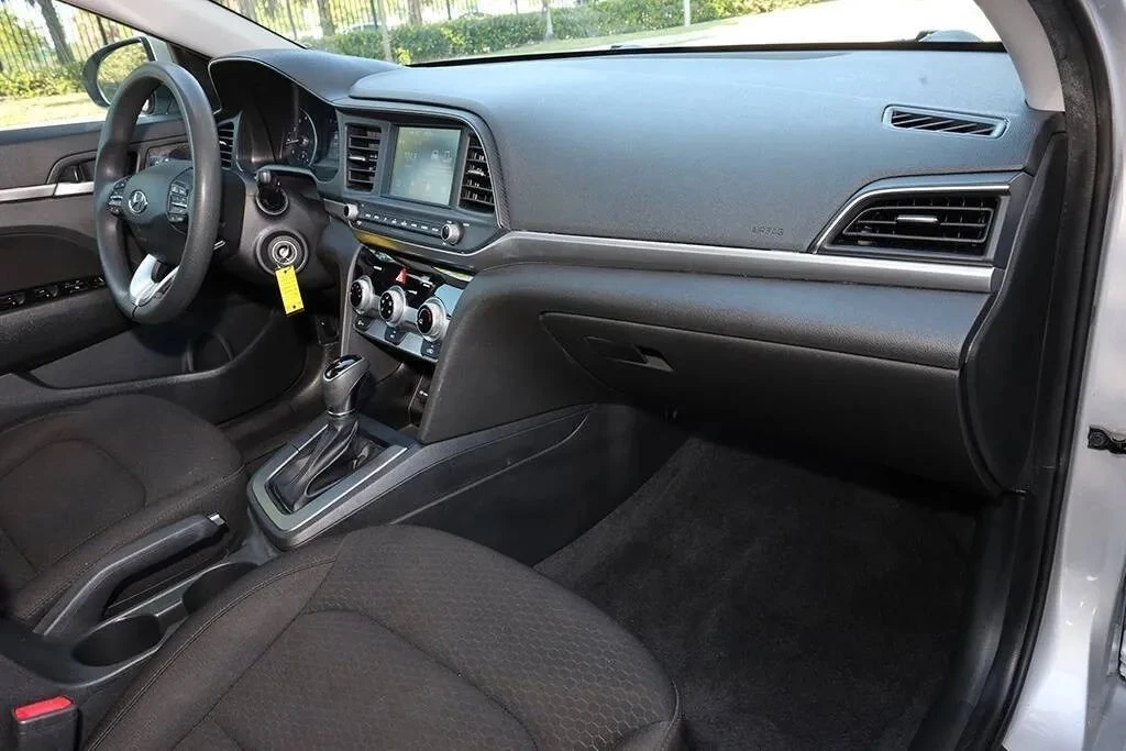 2019 Hyundai Elantra - Image 20 of 21