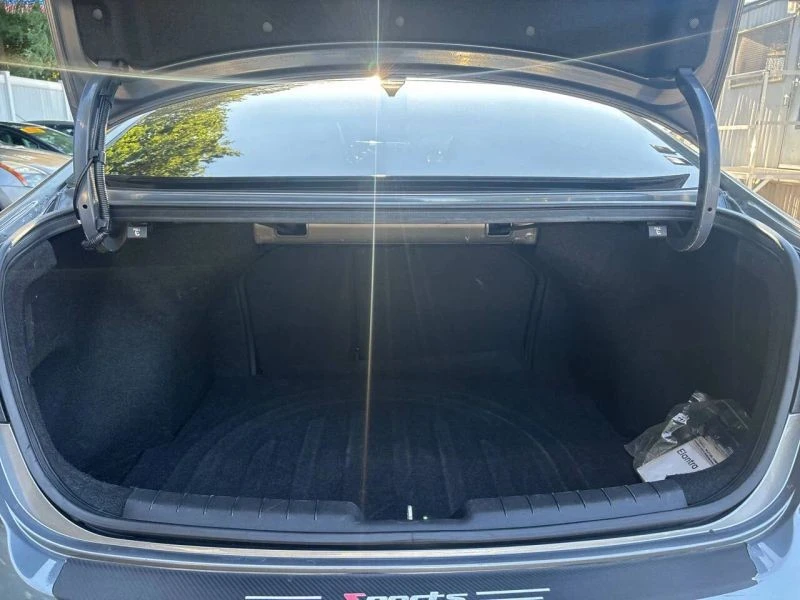 2019 Hyundai Elantra - Image 11 of 12
