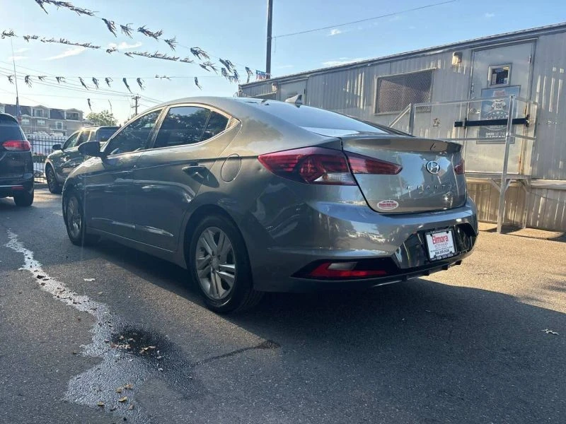 2019 Hyundai Elantra - Image 4 of 12