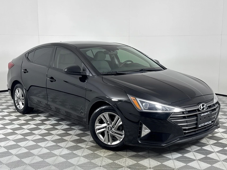 2019 Hyundai Elantra - Image 2 of 12