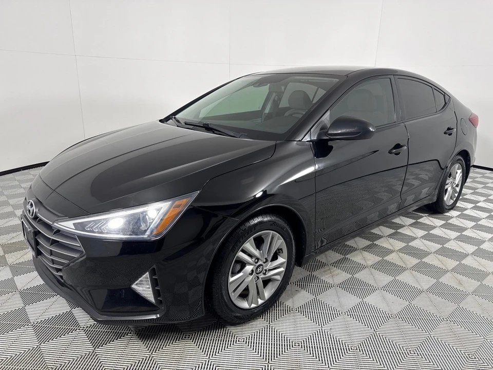2019 Hyundai Elantra - Image 9 of 12