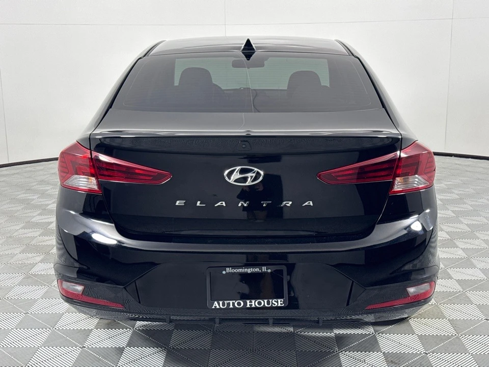 2019 Hyundai Elantra - Image 6 of 12