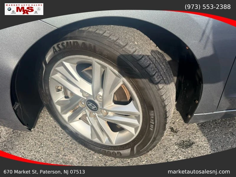 2019 Hyundai Elantra - Image 7 of 12