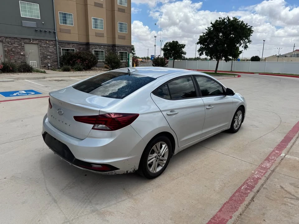 2019 Hyundai Elantra - Image 6 of 13
