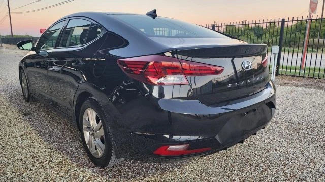 2019 Hyundai Elantra - Image 7 of 21