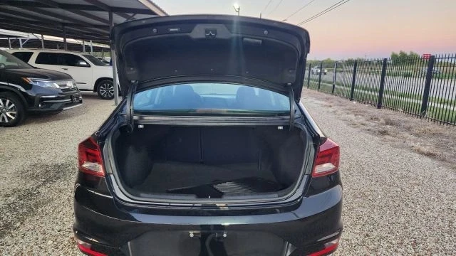2019 Hyundai Elantra - Image 14 of 21