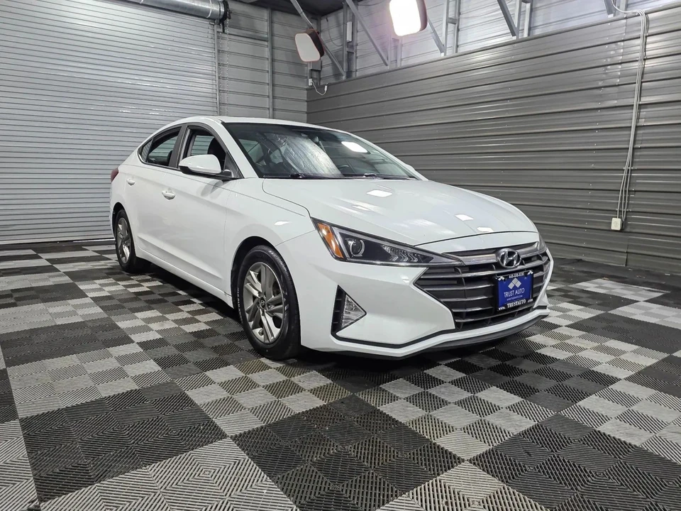 2019 Hyundai Elantra - Image 4 of 12