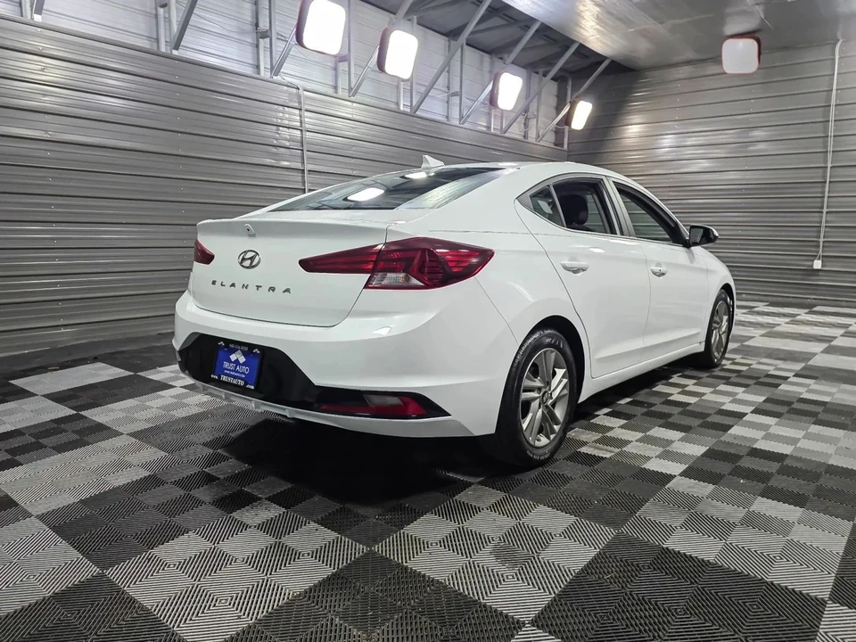 2019 Hyundai Elantra - Image 5 of 12