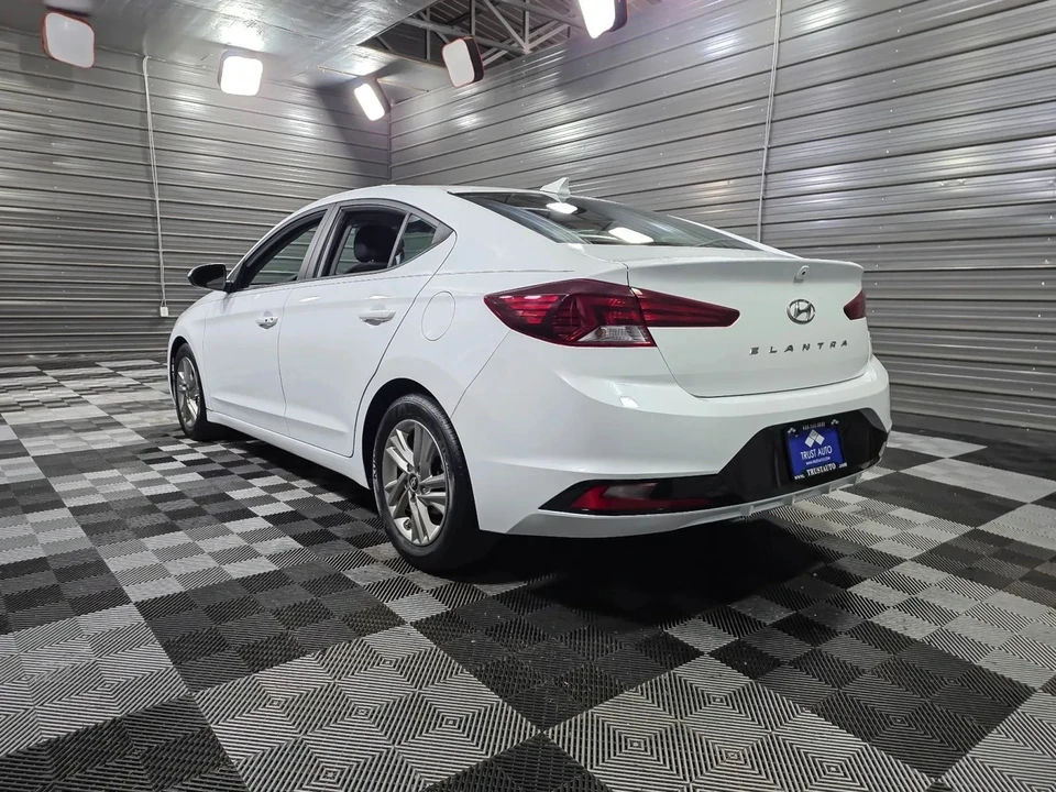 2019 Hyundai Elantra - Image 7 of 12
