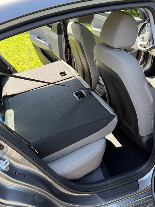 2019 Hyundai Elantra - Image 11 of 21