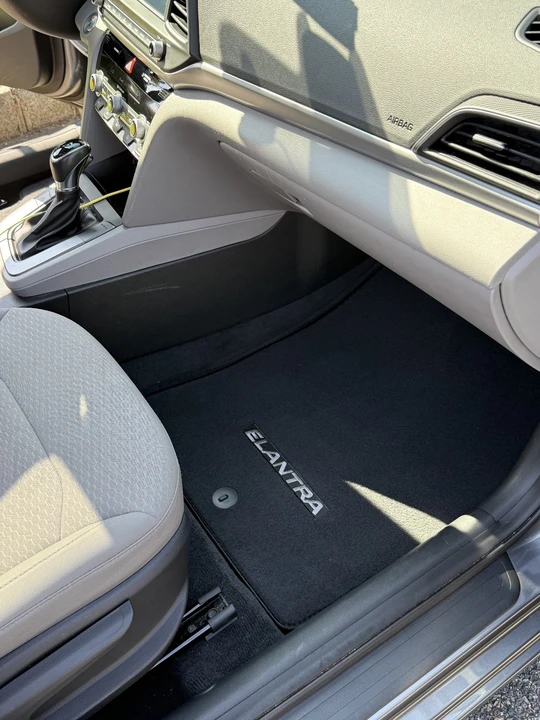 2019 Hyundai Elantra - Image 17 of 21