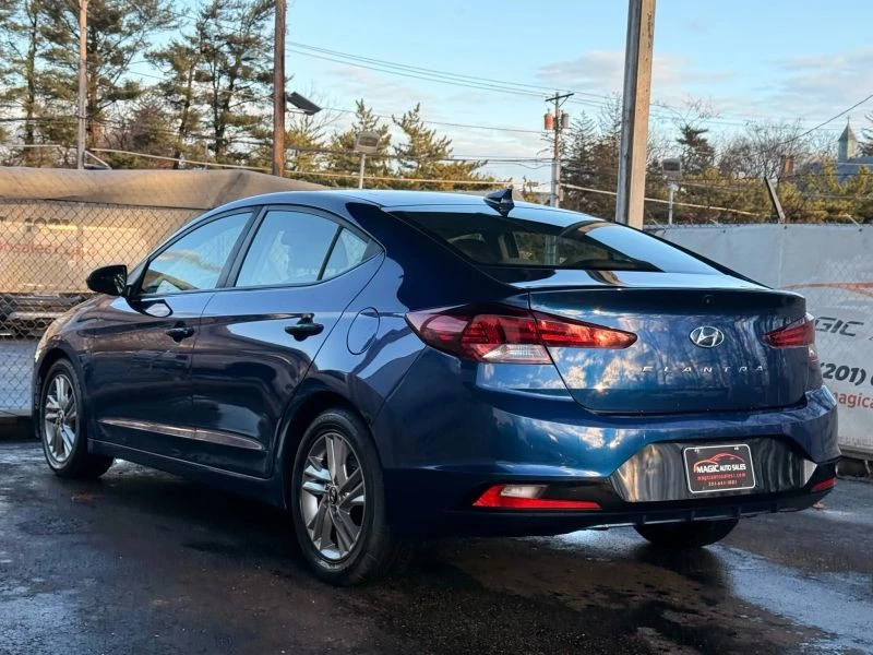 2019 Hyundai Elantra - Image 9 of 12