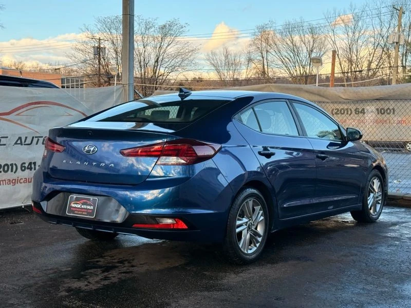2019 Hyundai Elantra - Image 11 of 12