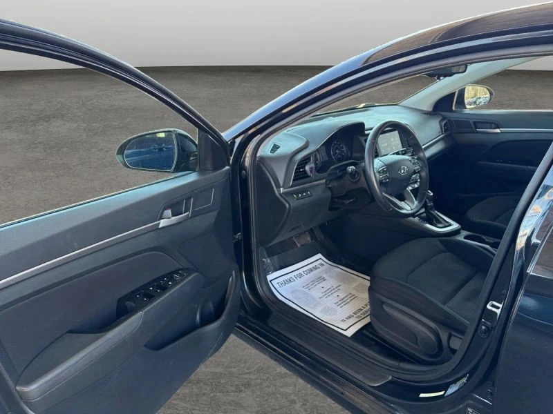 2019 Hyundai Elantra - Image 9 of 12