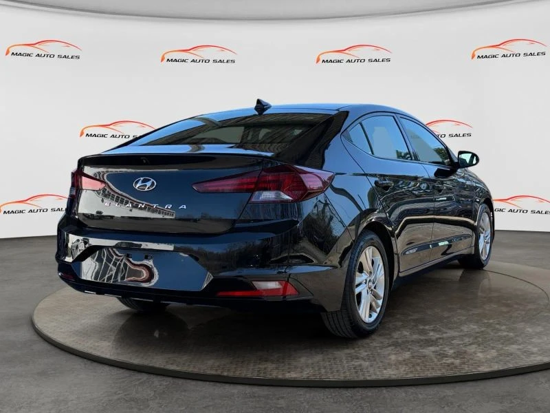 2019 Hyundai Elantra - Image 8 of 12