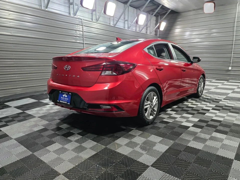 2019 Hyundai Elantra - Image 5 of 12