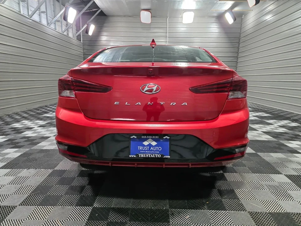 2019 Hyundai Elantra - Image 6 of 12