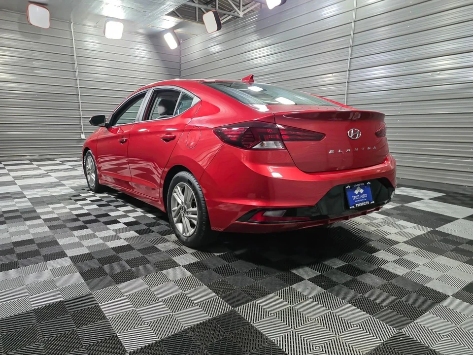 2019 Hyundai Elantra - Image 7 of 12