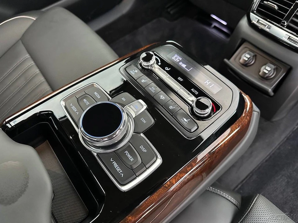 2019 Hyundai Genesis - Image 20 of 21