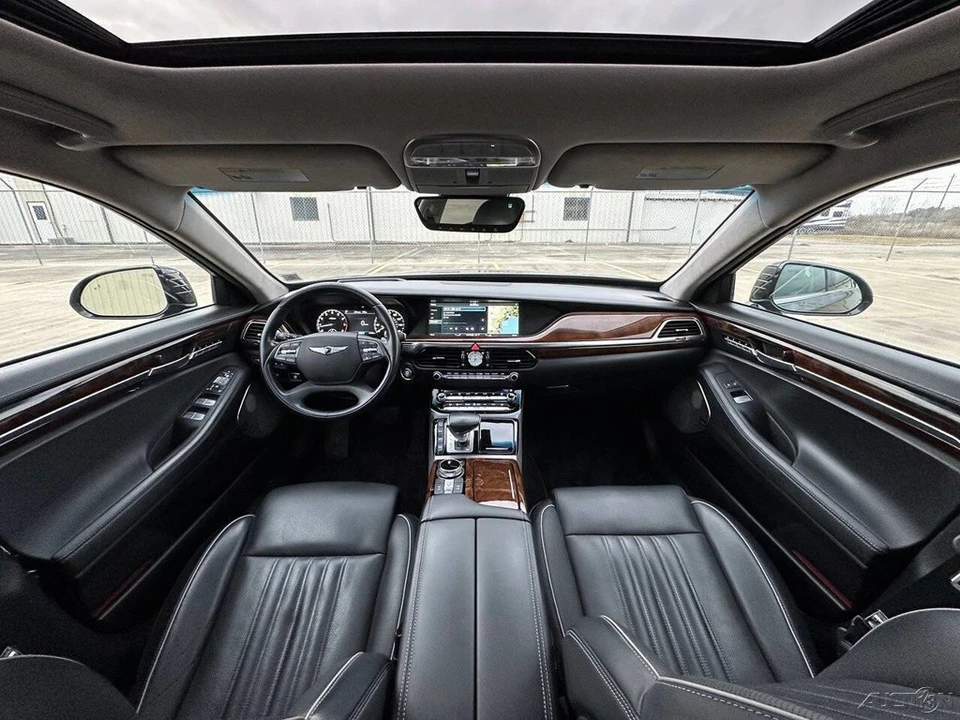 2019 Hyundai Genesis - Image 15 of 21