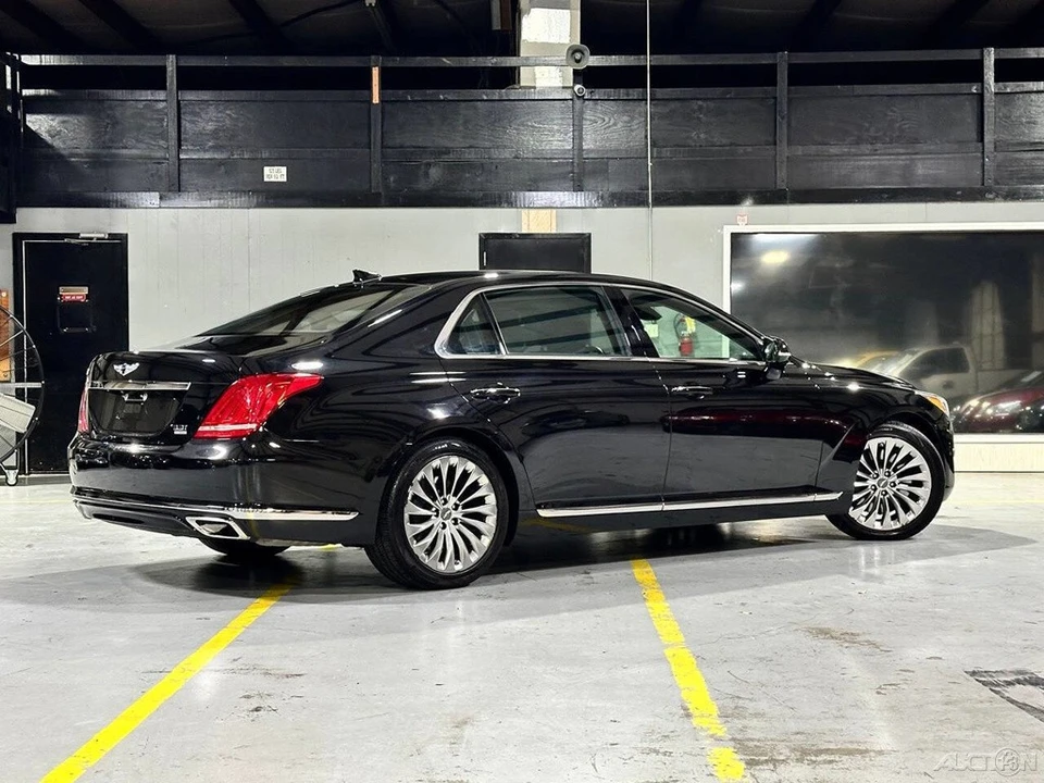 2019 Hyundai Genesis - Image 10 of 21