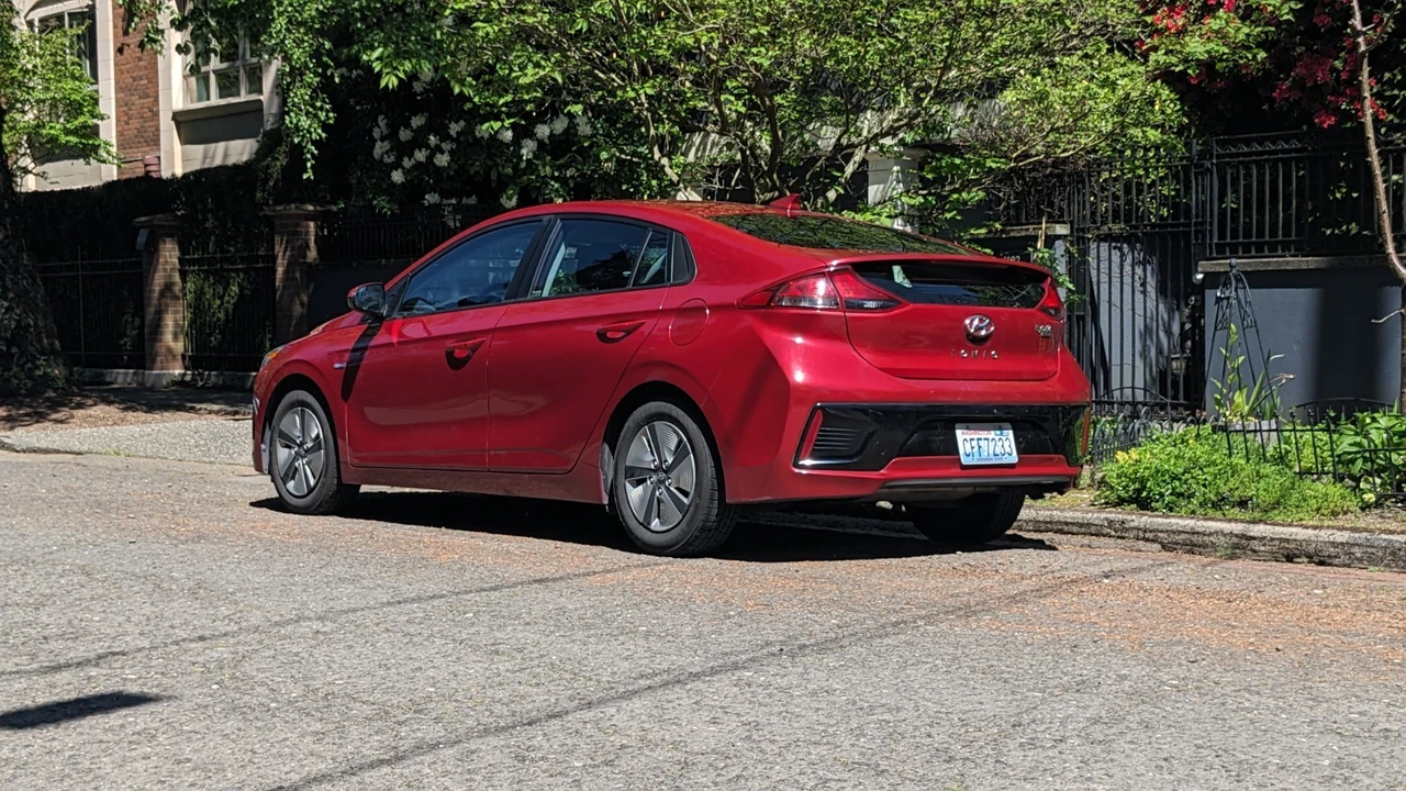 2019 Hyundai - Image 3 of 17