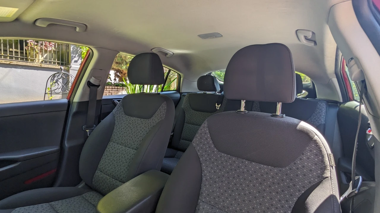 2019 Hyundai - Image 14 of 17
