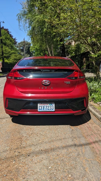 2019 Hyundai - Image 5 of 17
