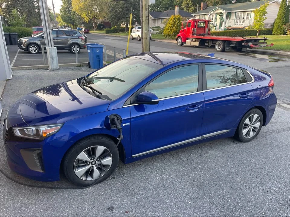 2019 Hyundai - Image 2 of 7