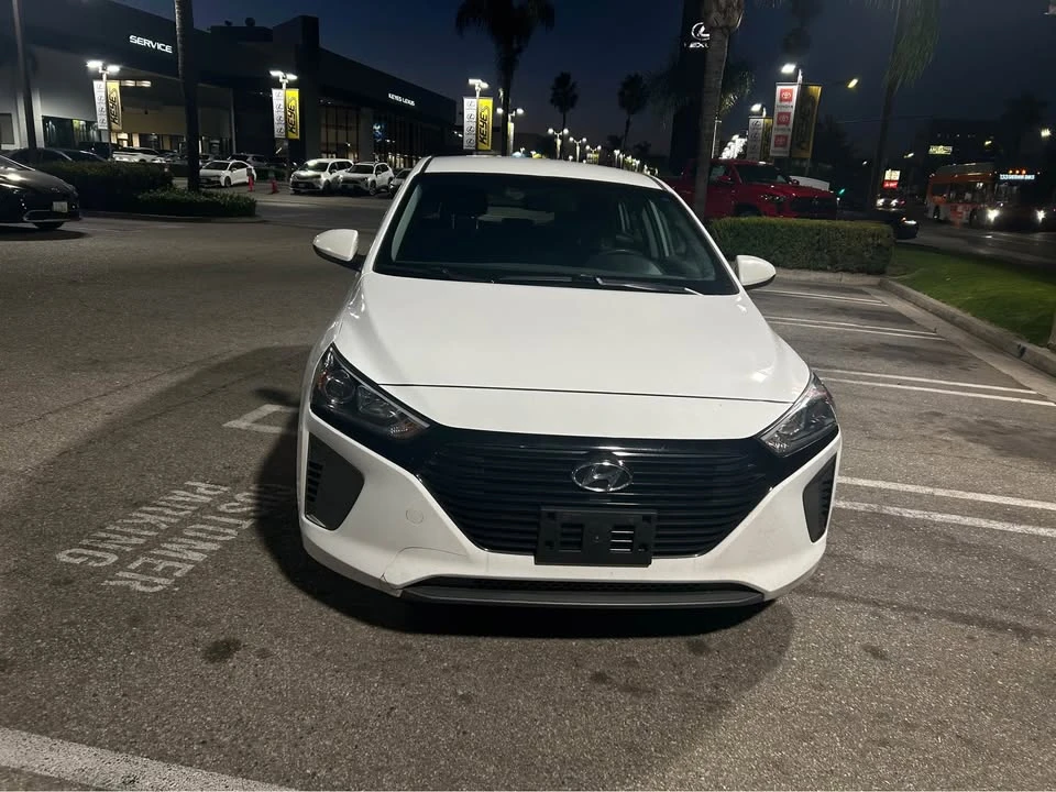 2019 Hyundai Ioniq 5 - Image 2 of 14