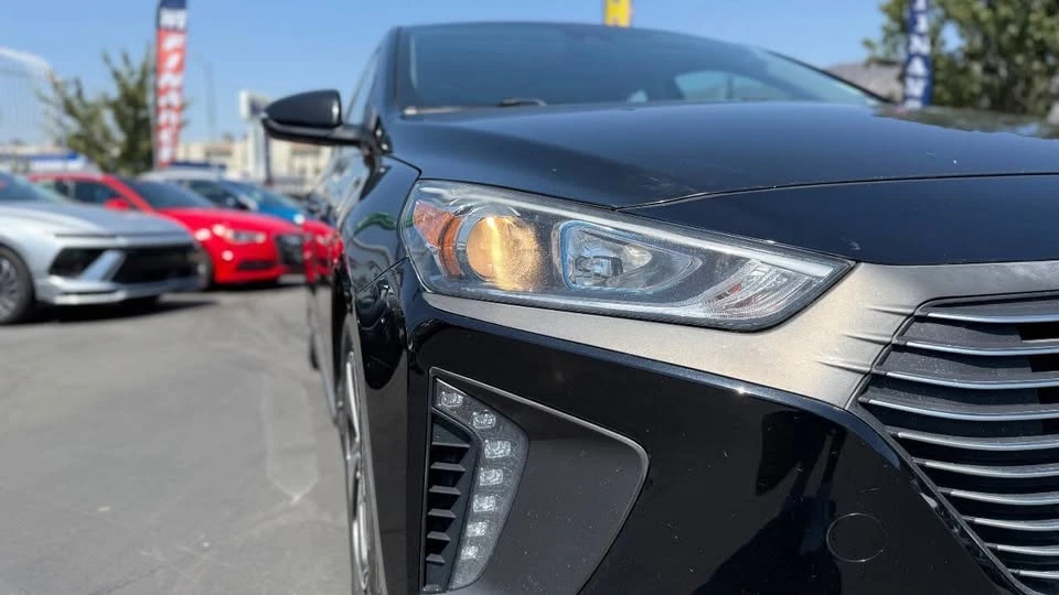 2019 Hyundai Ioniq 5 - Image 2 of 20