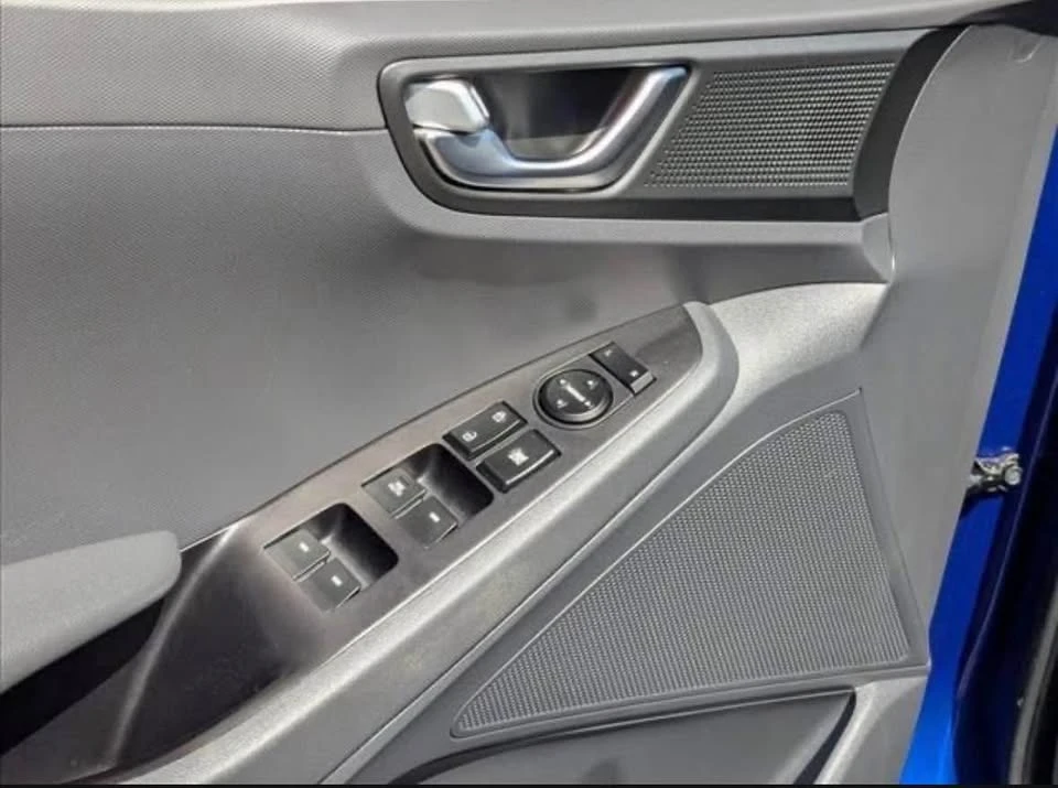 2019 Hyundai Ioniq 5 - Image 5 of 10