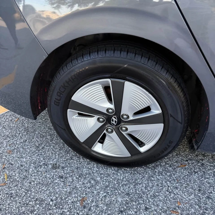 2019 Hyundai Ioniq 5 - Image 9 of 14