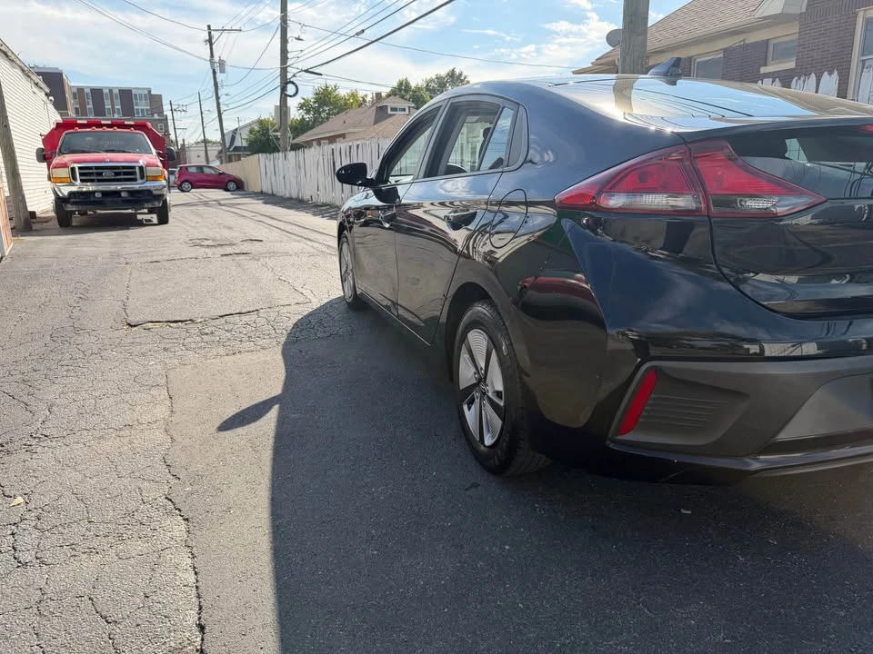 2019 Hyundai Ioniq 5 - Image 4 of 10