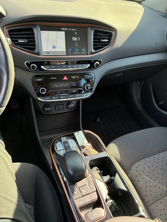 2019 Hyundai Ioniq 5 - Image 9 of 10
