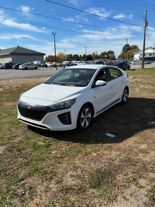 2019 Hyundai Ioniq 5 - Image 2 of 10