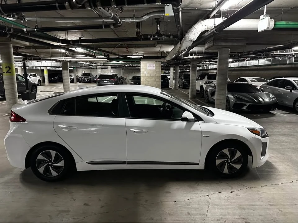 2019 Hyundai Ioniq 5 - Image 2 of 6