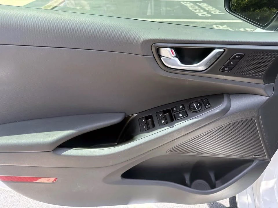 2019 Hyundai Ioniq 5 - Image 6 of 19