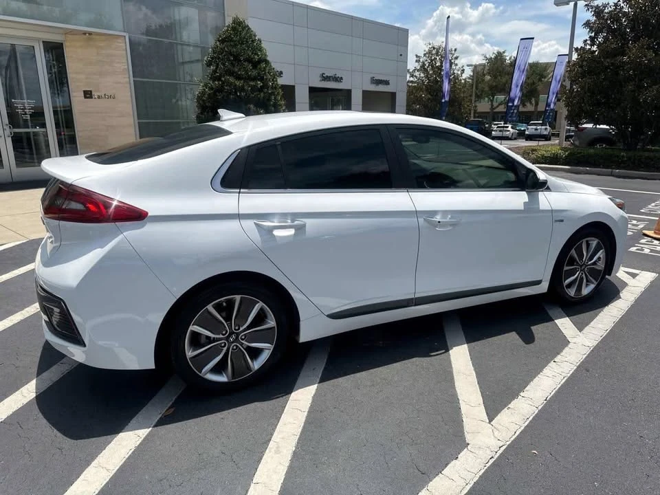 2019 Hyundai Ioniq 5 - Image 2 of 19
