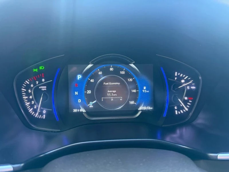 2019 Hyundai Santa Fe - Image 10 of 12