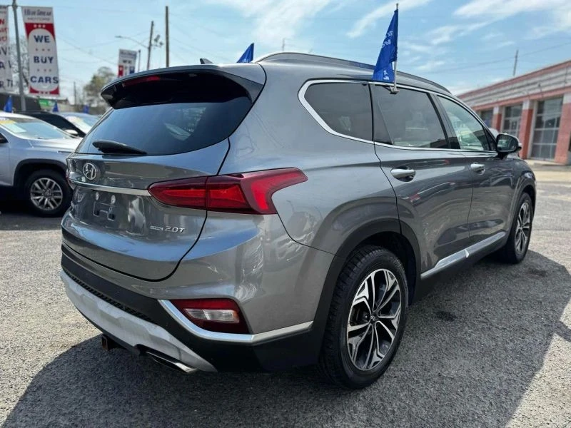 2019 Hyundai Santa Fe - Image 10 of 12