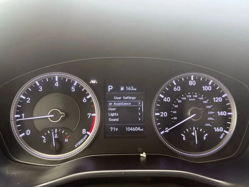 2019 Hyundai Santa Fe - Image 10 of 12