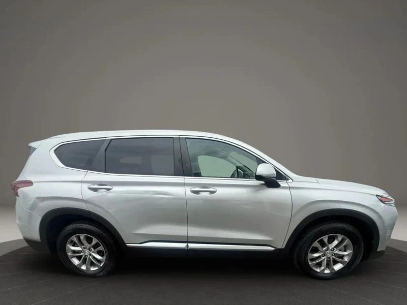 2019 Hyundai Santa Fe - Image 4 of 12