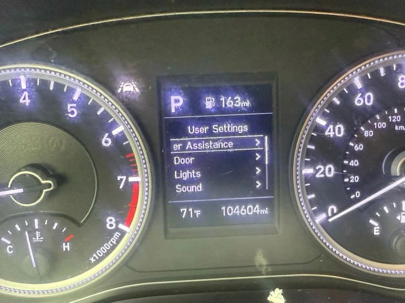 2019 Hyundai Santa Fe - Image 11 of 12
