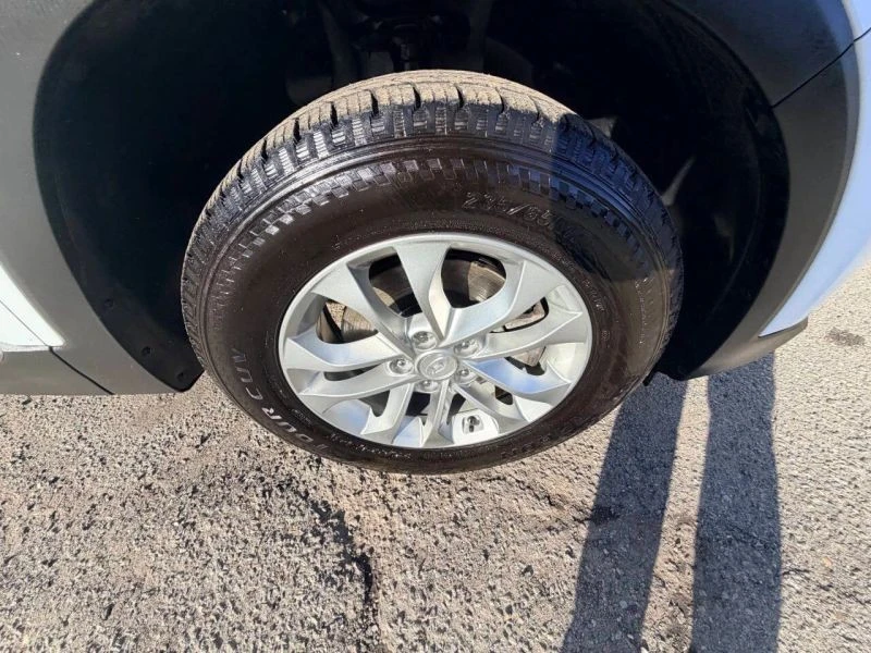 2019 Hyundai Santa Fe - Image 4 of 12