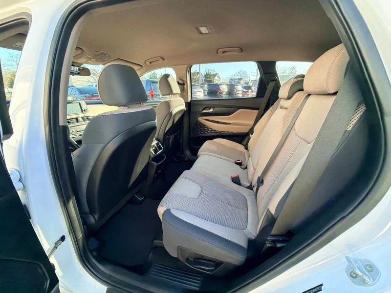 2019 Hyundai Santa Fe - Image 8 of 12