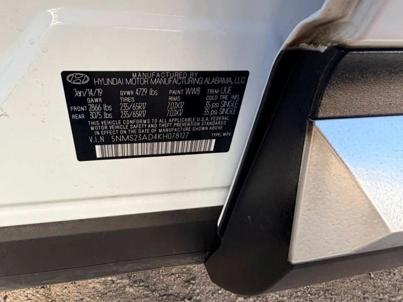 2019 Hyundai Santa Fe - Image 5 of 12