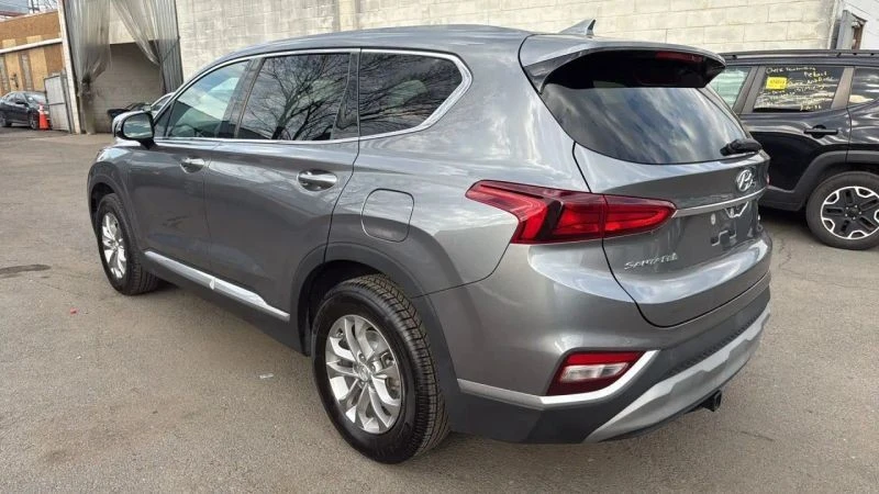 2019 Hyundai Santa Fe - Image 7 of 12