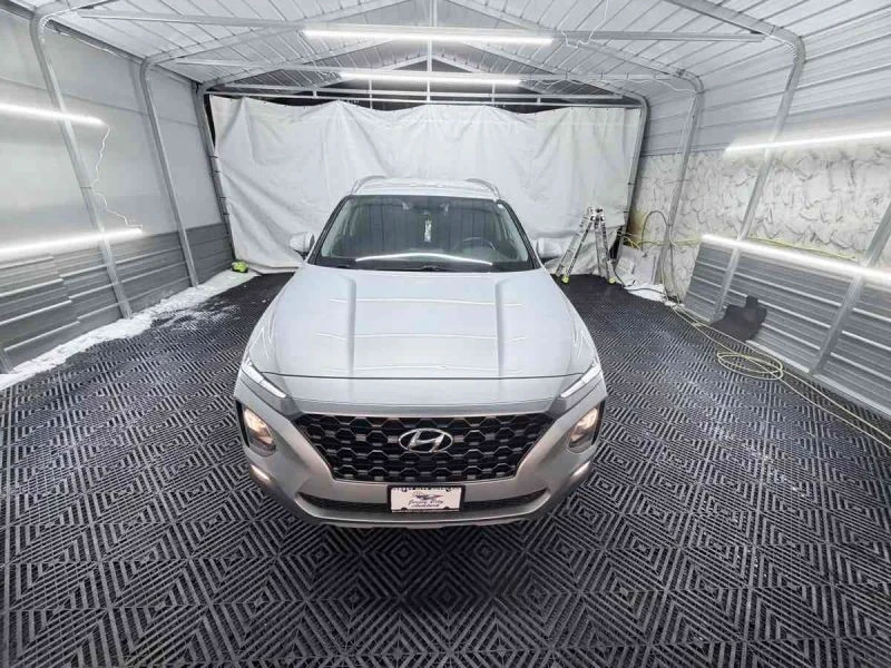 2019 Hyundai Santa Fe - Image 10 of 12