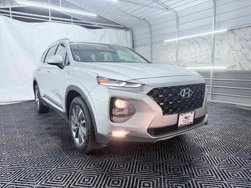 2019 Hyundai Santa Fe - Image 9 of 12